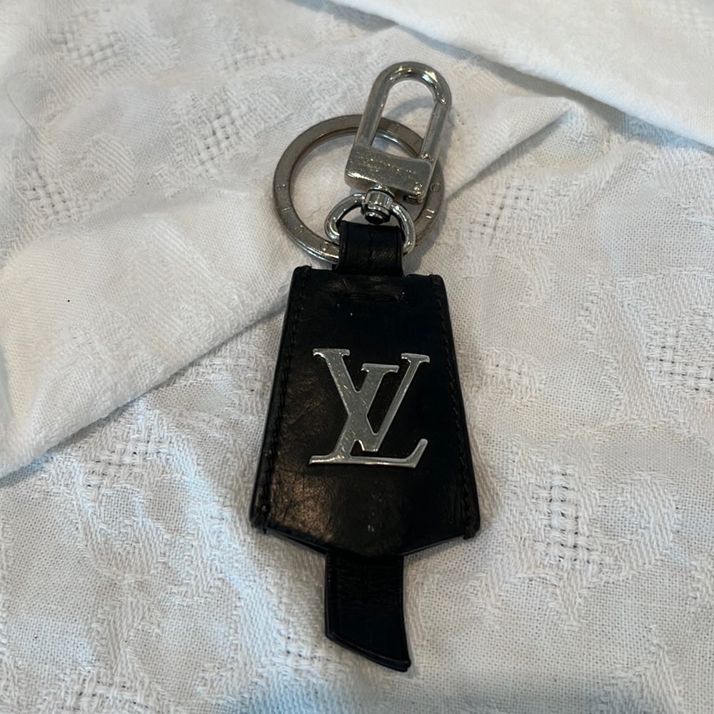 Louis Vuitton Cloche Keychain in Black Leather